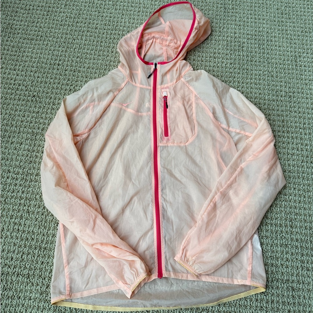 Hoka Women’s Lightweight Wind Breaker